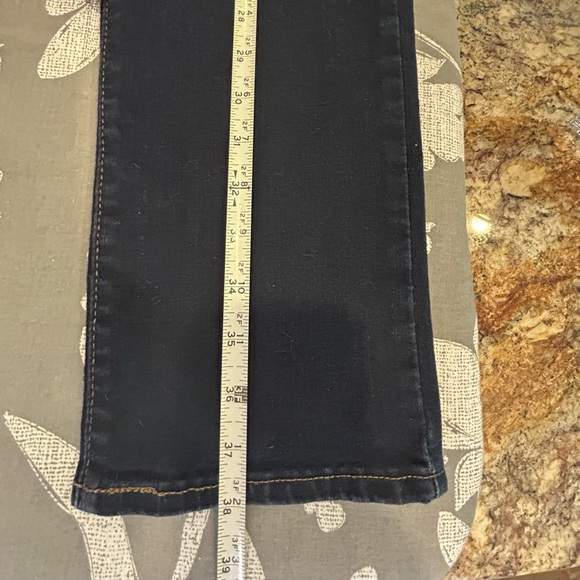 πβLevi'sβ Ladies Classic Mid-Rise Skinny Dark Denim Jeans π - Picture 11 of 12